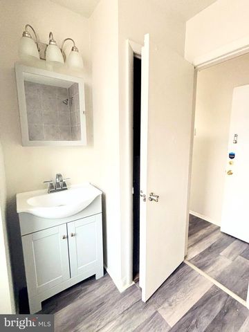 101 & 103 W MAIN ST, Mount Joy, PA 17552