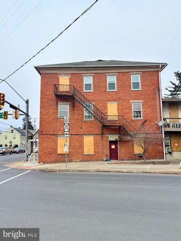 101 & 103 W MAIN ST, Mount Joy, PA 17552