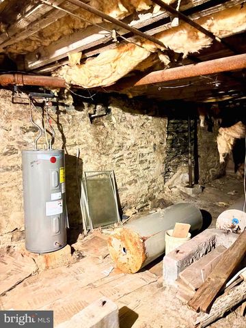 101 & 103 W MAIN ST, Mount Joy, PA 17552