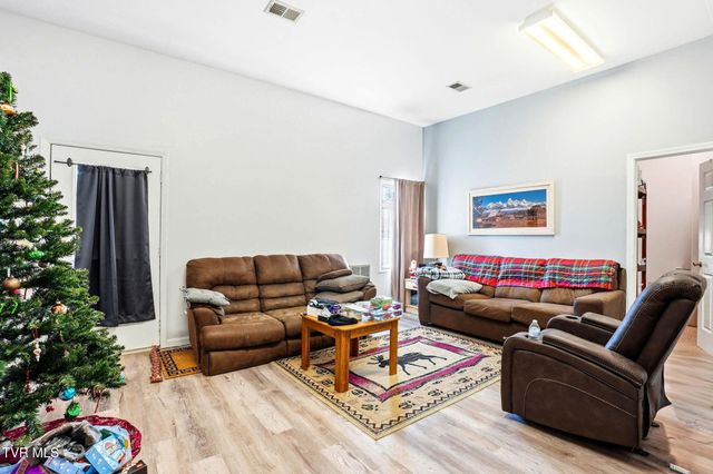 8703 Highway 19e, Roan Mountain, TN 37687