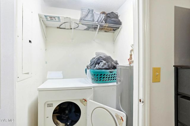 8703 Highway 19e, Roan Mountain, TN 37687