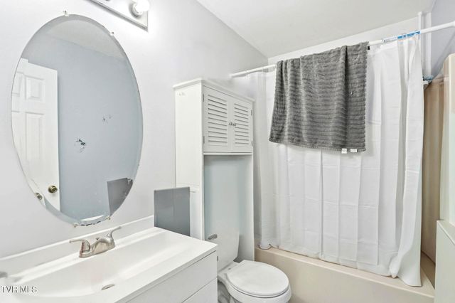 8703 Highway 19e, Roan Mountain, TN 37687