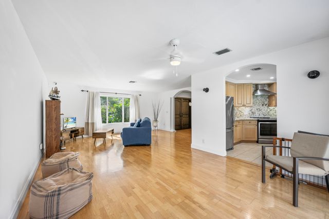 1051 NW 9th Street, Boca Raton, FL 33486