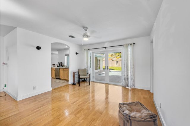 1051 NW 9th Street, Boca Raton, FL 33486
