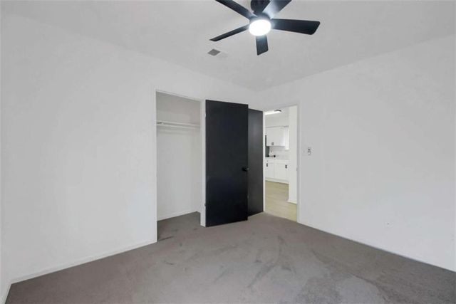 8878 Burnham Way, Jonesboro, GA 30238