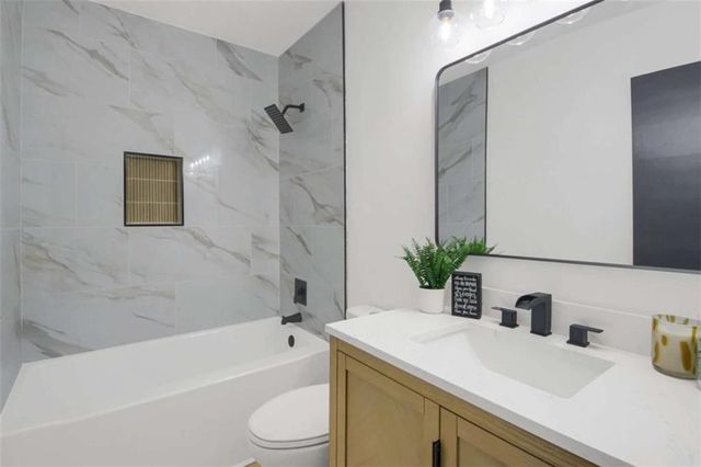 8878 Burnham Way, Jonesboro, GA 30238