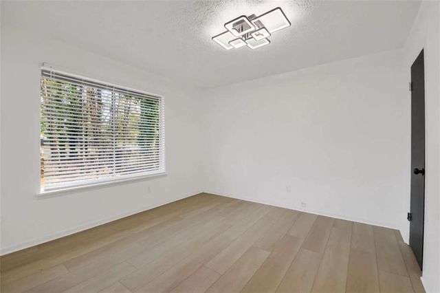 8878 Burnham Way, Jonesboro, GA 30238