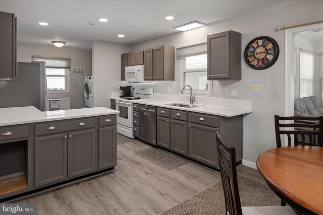 702 DIXON DR, Stevensville, MD 21666