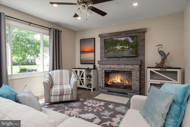 702 DIXON DR, Stevensville, MD 21666