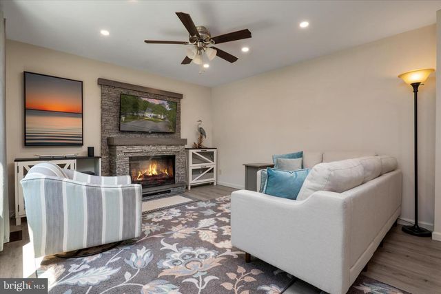 702 DIXON DR, Stevensville, MD 21666