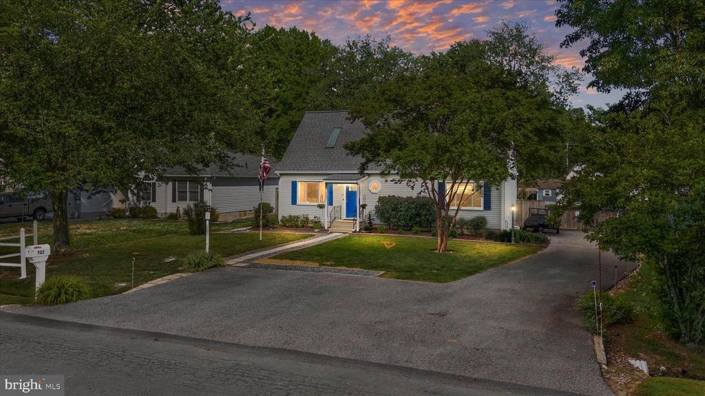 702 DIXON DR, Stevensville, MD 21666