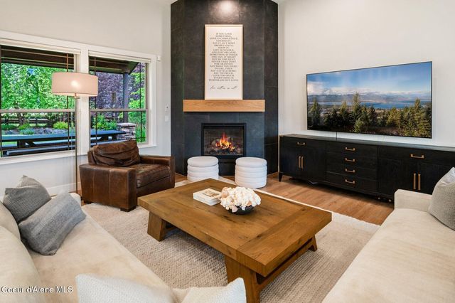 12752 N PEBBLE CREEK DR, Hayden, ID 83835