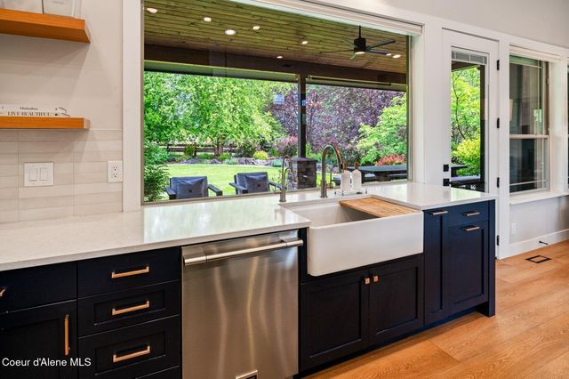 12752 N PEBBLE CREEK DR, Hayden, ID 83835