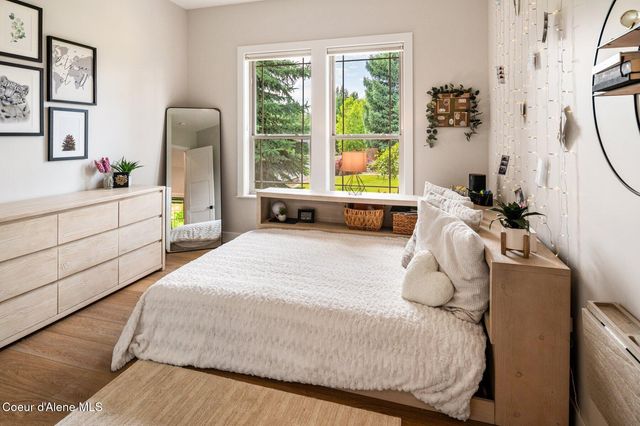 12752 N PEBBLE CREEK DR, Hayden, ID 83835