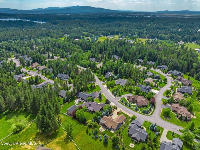 12752 N PEBBLE CREEK DR, Hayden, ID 83835