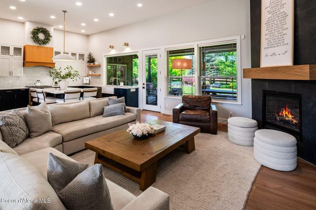 12752 N PEBBLE CREEK DR, Hayden, ID 83835