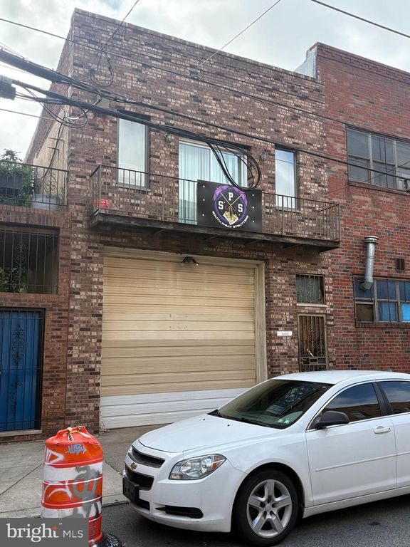 2005 S JUNIPER ST, PHILADELPHIA, PA 19148 — exterior
