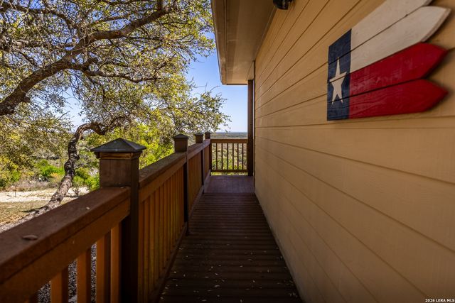 6110 STATE HIGHWAY 173 N, Hondo, TX 78861