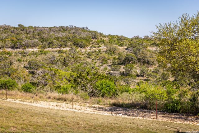 6110 STATE HIGHWAY 173 N, Hondo, TX 78861