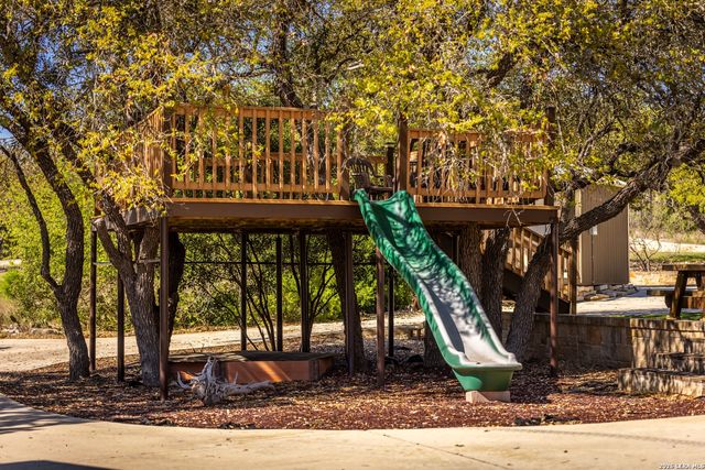 6110 STATE HIGHWAY 173 N, Hondo, TX 78861