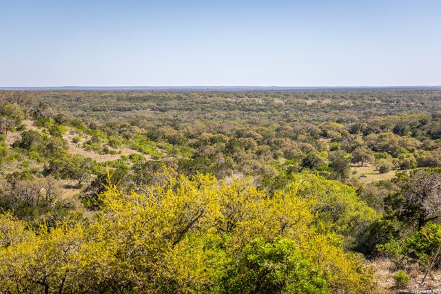 6110 STATE HIGHWAY 173 N, Hondo, TX 78861
