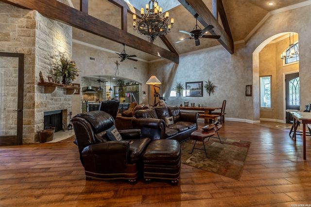 6110 STATE HIGHWAY 173 N, Hondo, TX 78861