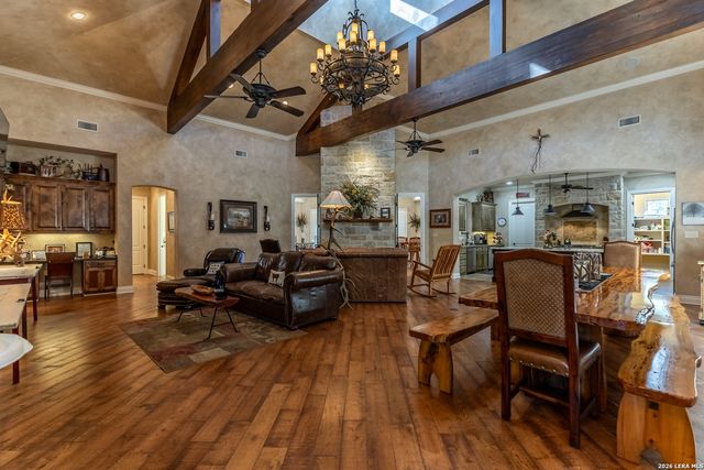 6110 STATE HIGHWAY 173 N, Hondo, TX 78861