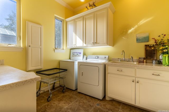 6110 STATE HIGHWAY 173 N, Hondo, TX 78861