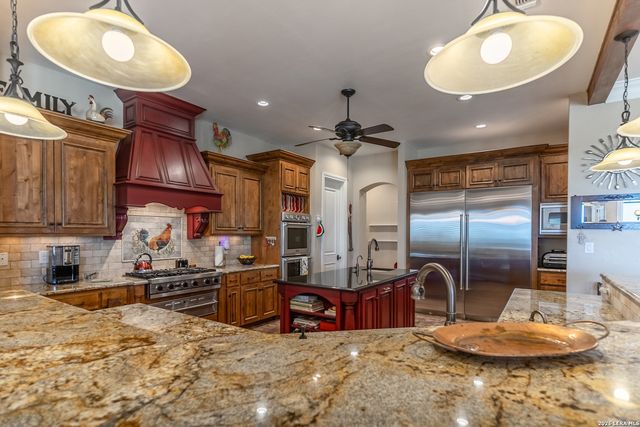 6110 STATE HIGHWAY 173 N, Hondo, TX 78861