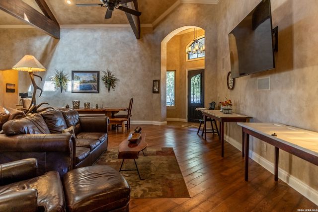 6110 STATE HIGHWAY 173 N, Hondo, TX 78861