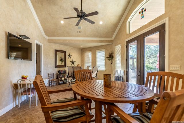 6110 STATE HIGHWAY 173 N, Hondo, TX 78861