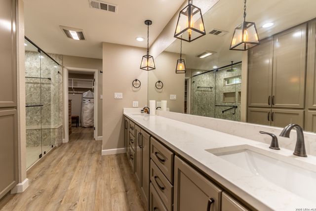 6110 STATE HIGHWAY 173 N, Hondo, TX 78861