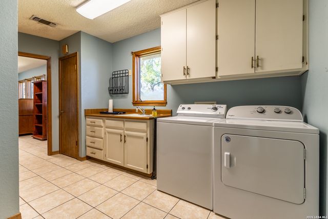 6110 STATE HIGHWAY 173 N, Hondo, TX 78861
