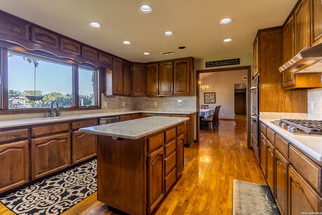6110 STATE HIGHWAY 173 N, Hondo, TX 78861