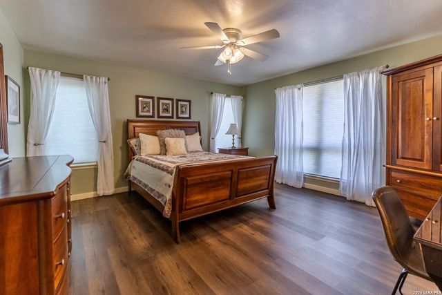 6110 STATE HIGHWAY 173 N, Hondo, TX 78861