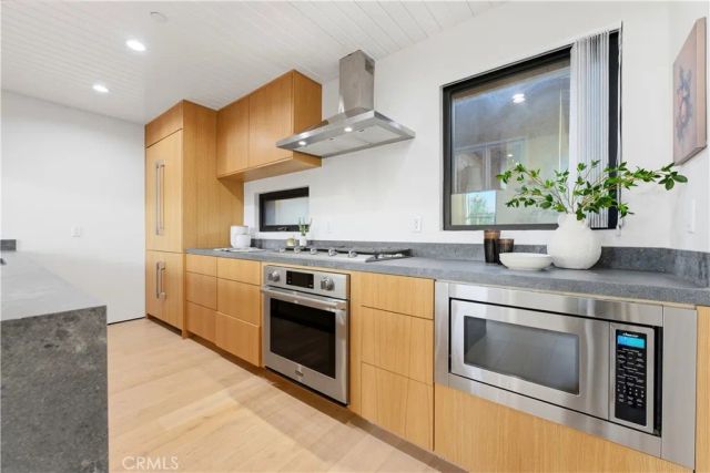 11702 Charnock Road, Los Angeles, CA 90066