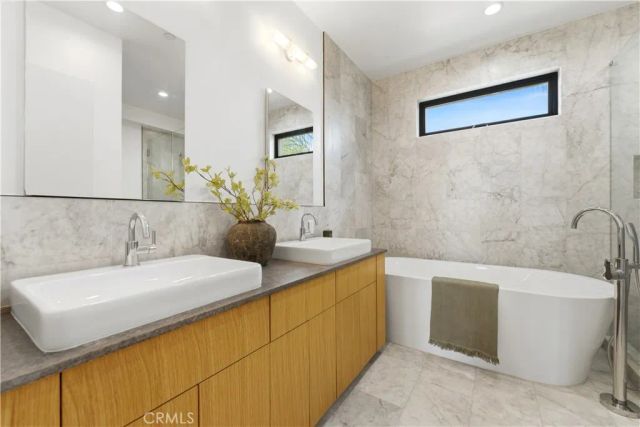 11702 Charnock Road, Los Angeles, CA 90066