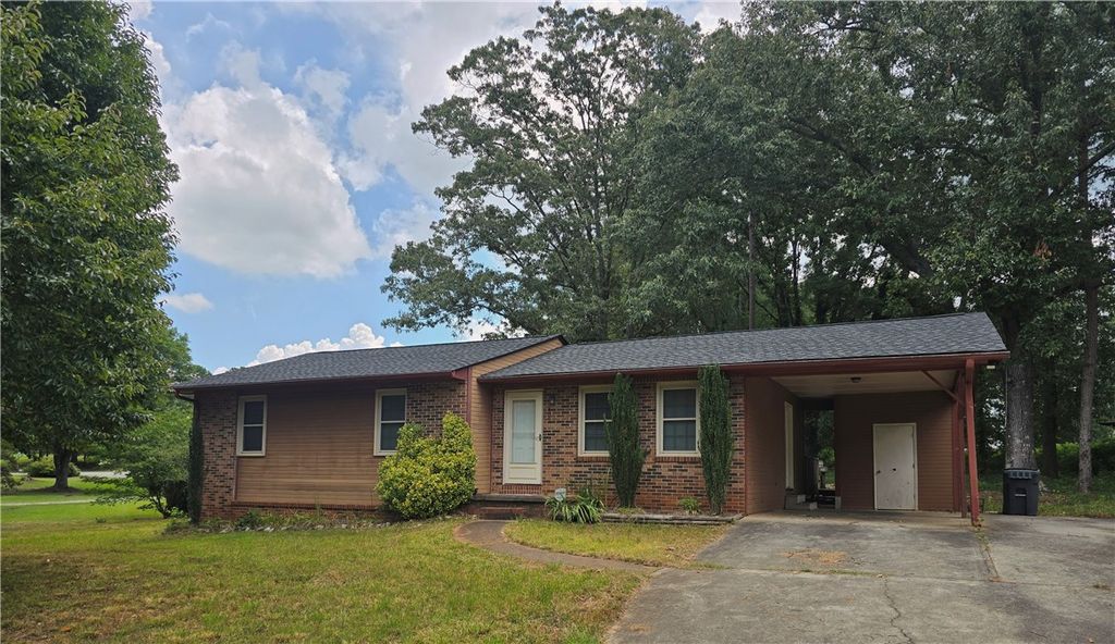 405 Keith Lane, Seneca, SC 29678