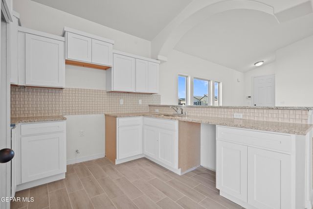 13143 Emerald Hills Avenue, El Paso, TX 79928
