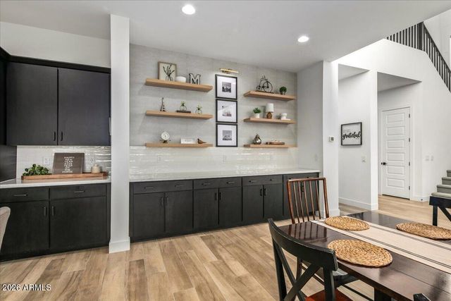 1812 E FALLEN LEAF Lane, Phoenix, AZ 85024