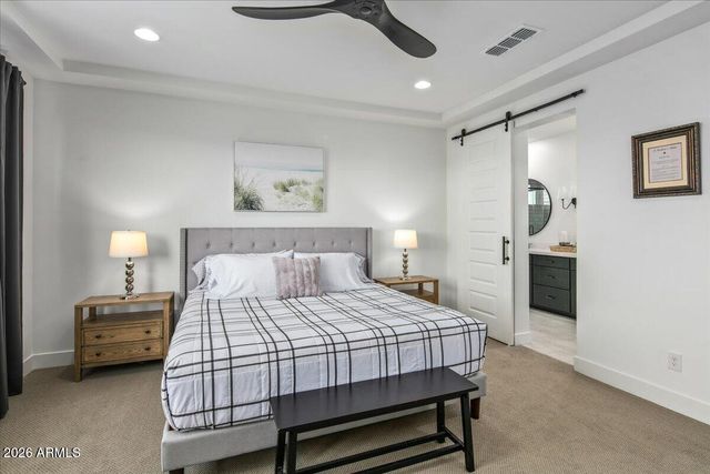 1812 E FALLEN LEAF Lane, Phoenix, AZ 85024