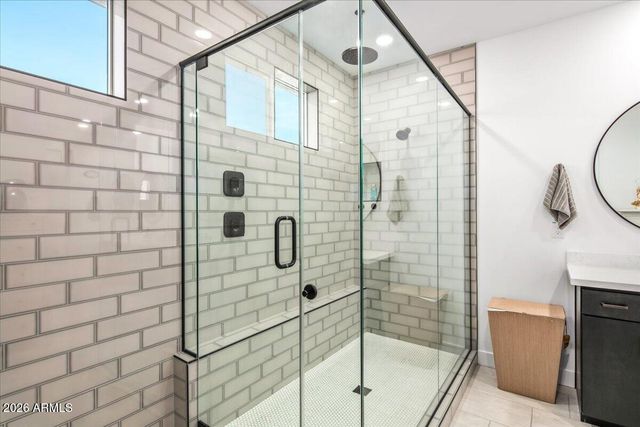 1812 E FALLEN LEAF Lane, Phoenix, AZ 85024