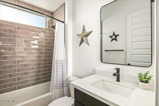 1812 E FALLEN LEAF Lane, Phoenix, AZ 85024