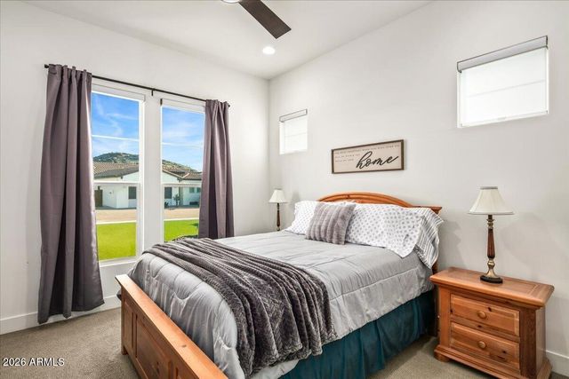 1812 E FALLEN LEAF Lane, Phoenix, AZ 85024