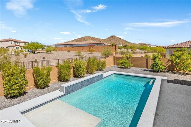 1812 E FALLEN LEAF Lane, Phoenix, AZ 85024