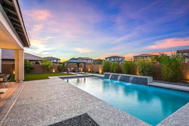 1812 E FALLEN LEAF Lane, Phoenix, AZ 85024