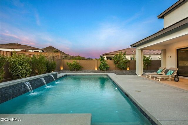 1812 E FALLEN LEAF Lane, Phoenix, AZ 85024