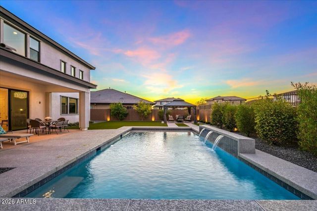 1812 E FALLEN LEAF Lane, Phoenix, AZ 85024