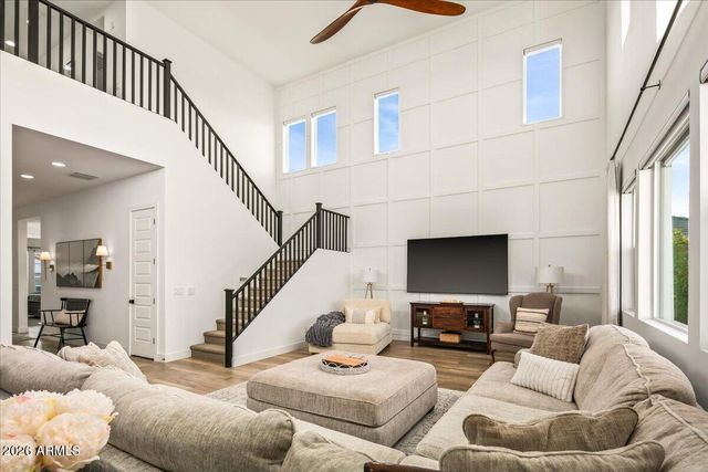 1812 E FALLEN LEAF Lane, Phoenix, AZ 85024