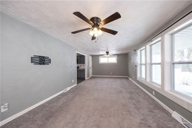 1020 Roosevelt Way, New Alexandria, PA 15670